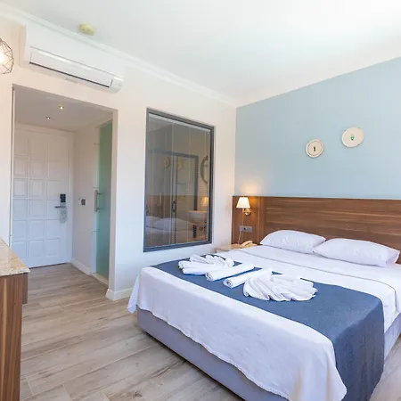 Bed & Breakfast Bronze