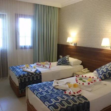 Bronze לינה וארוחת בוקר 3*