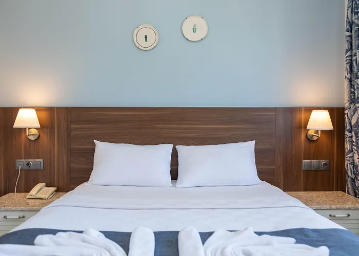 Bronze לינה וארוחת בוקר אולודניץ