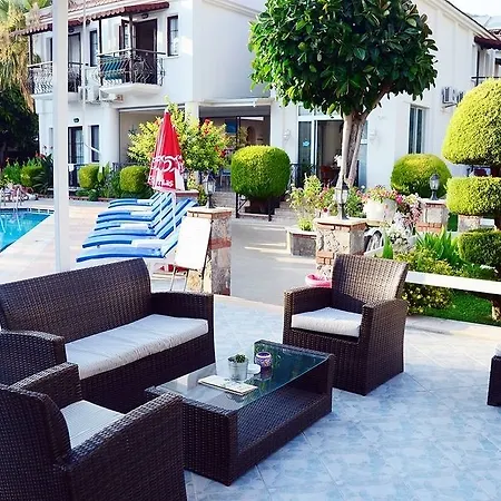 Bed & Breakfast Bronze